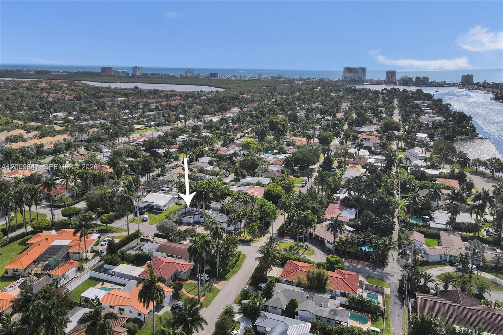 HOLLYWOOD LAKES SECTION - Residential