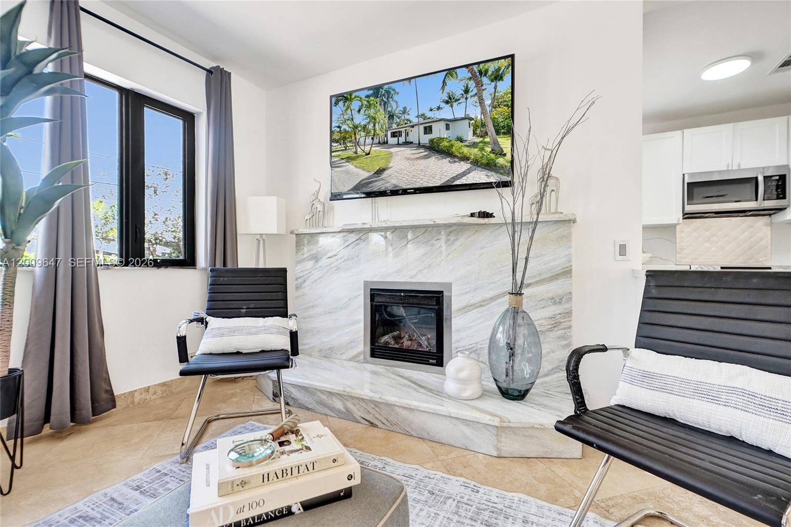HOLLYWOOD LAKES SECTION - Residential