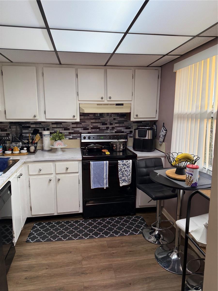 CYPRESS CHASE NORTH NO 4 - Residential