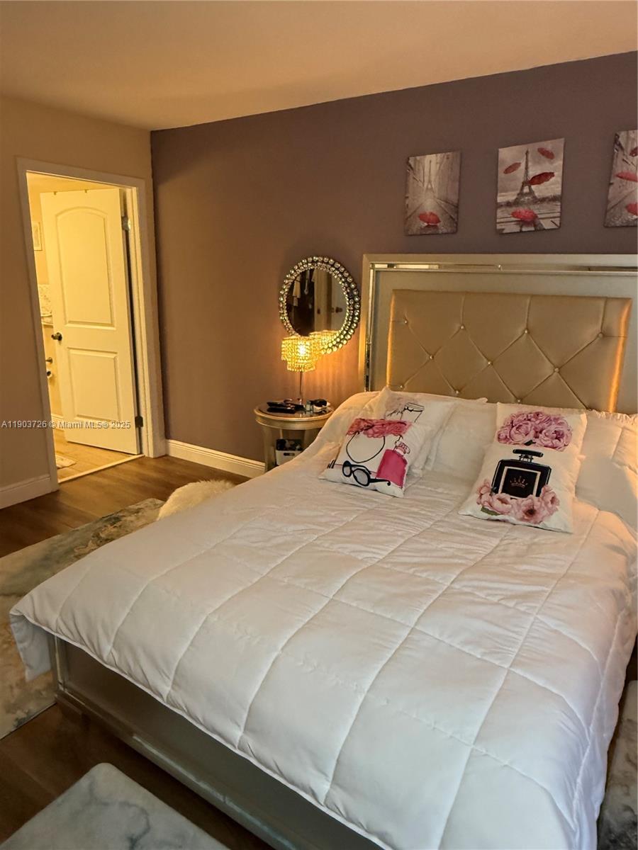 CYPRESS CHASE NORTH NO 4 - Residential