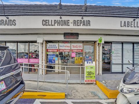 723 NE 79 Miami FL 33138