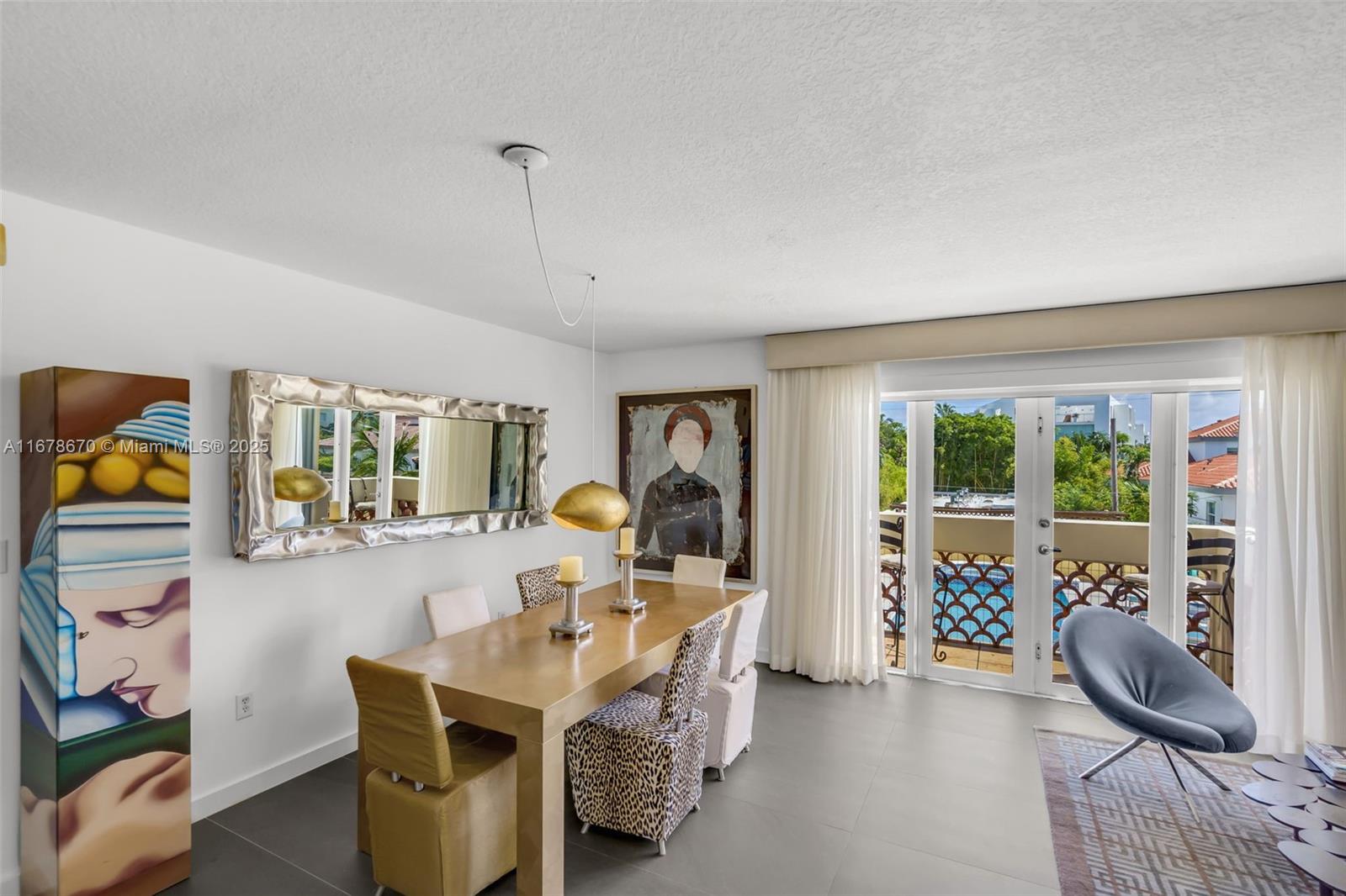 227 Michigan Ave 304