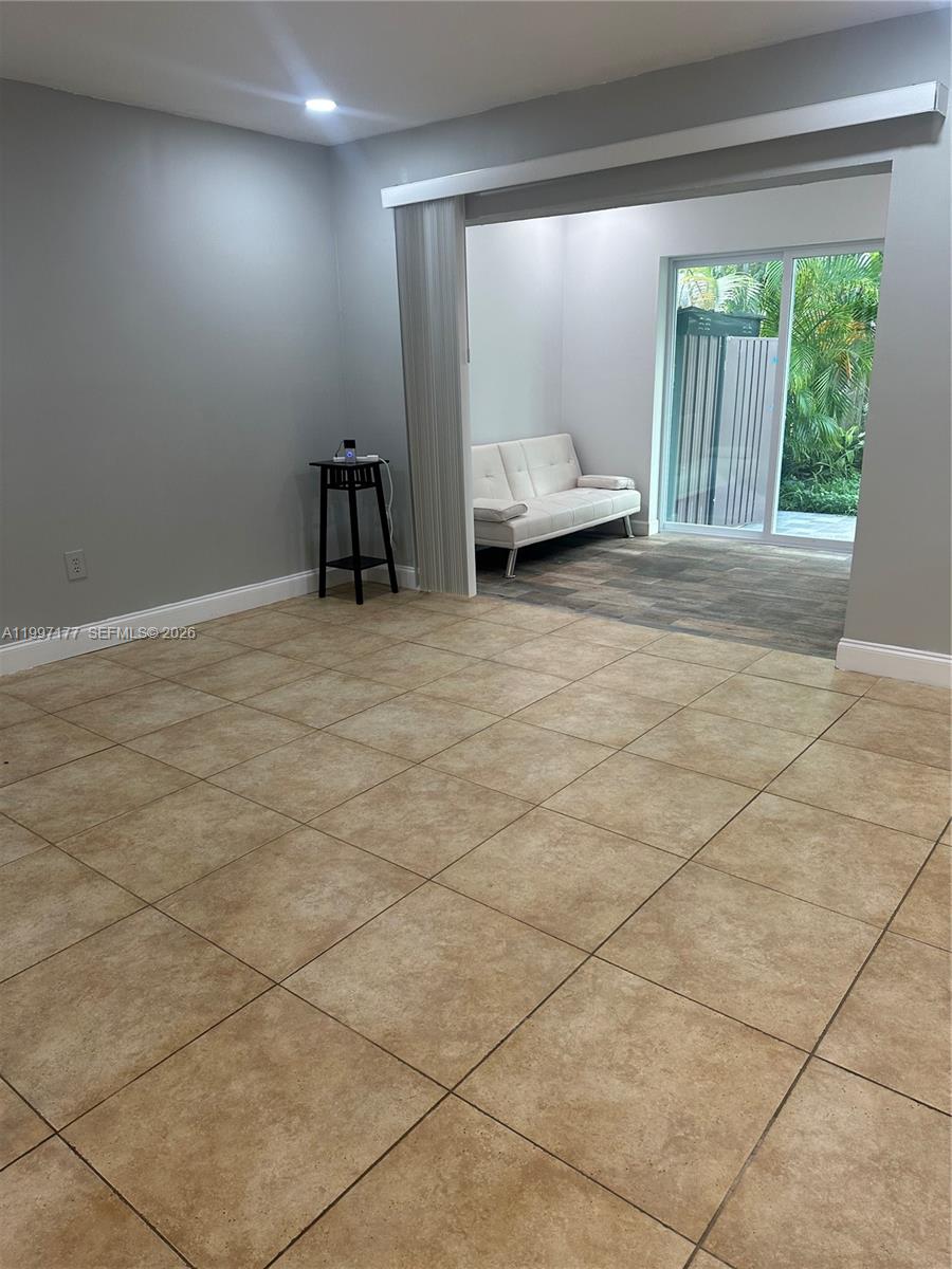 LA JOLLA WEST - Residential Lease