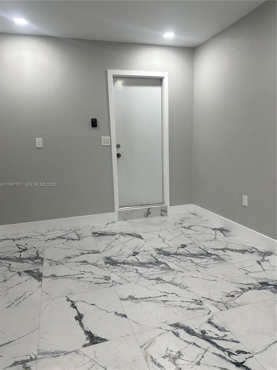 LA JOLLA WEST - Residential Lease