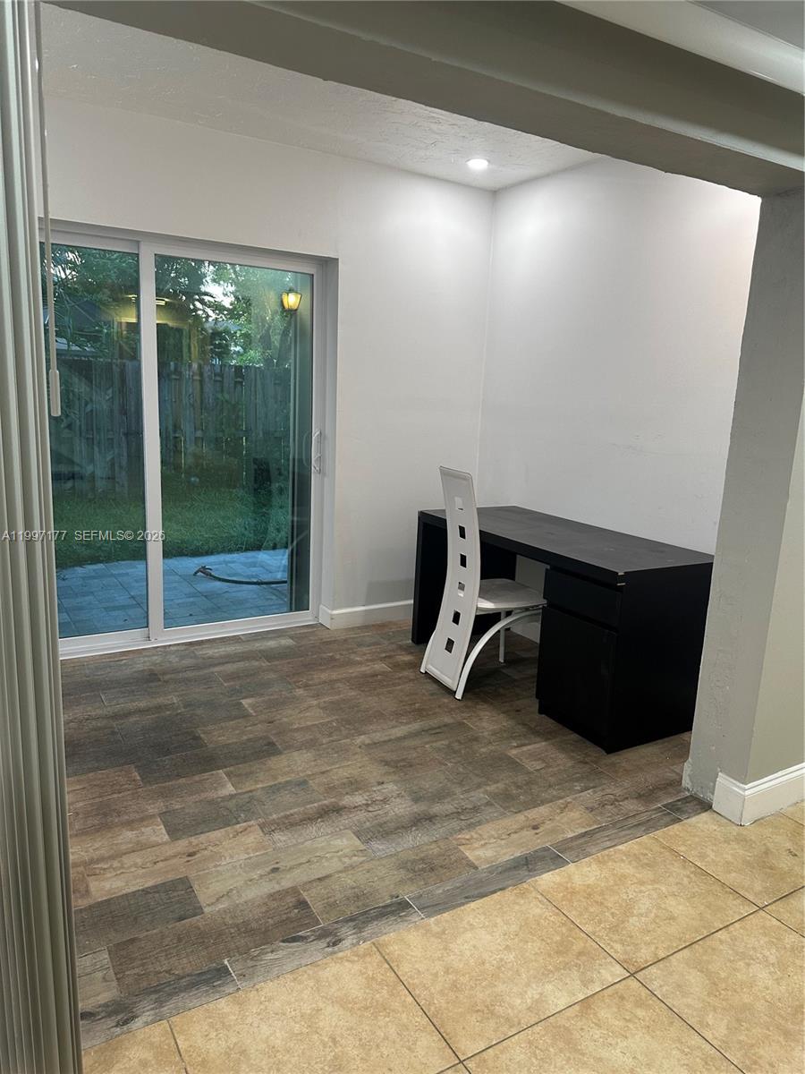 LA JOLLA WEST - Residential Lease