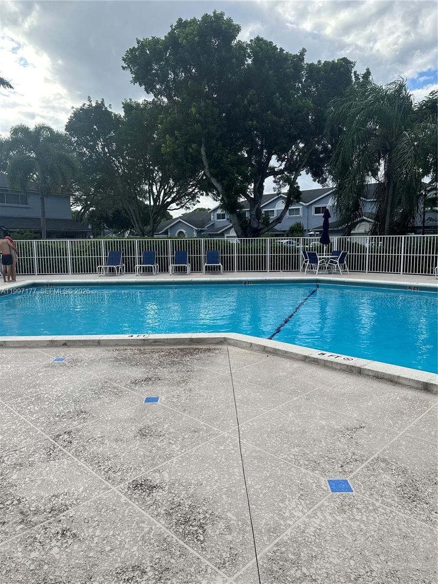 LA JOLLA WEST - Residential Lease