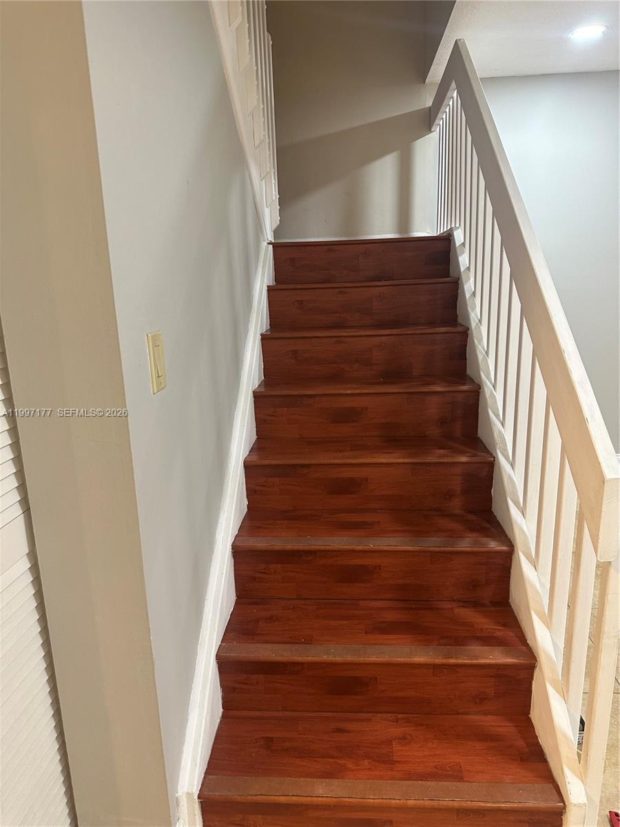 LA JOLLA WEST - Residential Lease