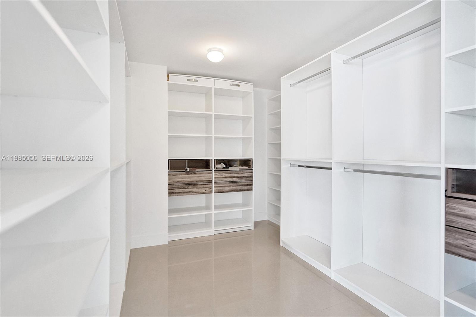 MARINA PALMS RESIDENCES N - Residential