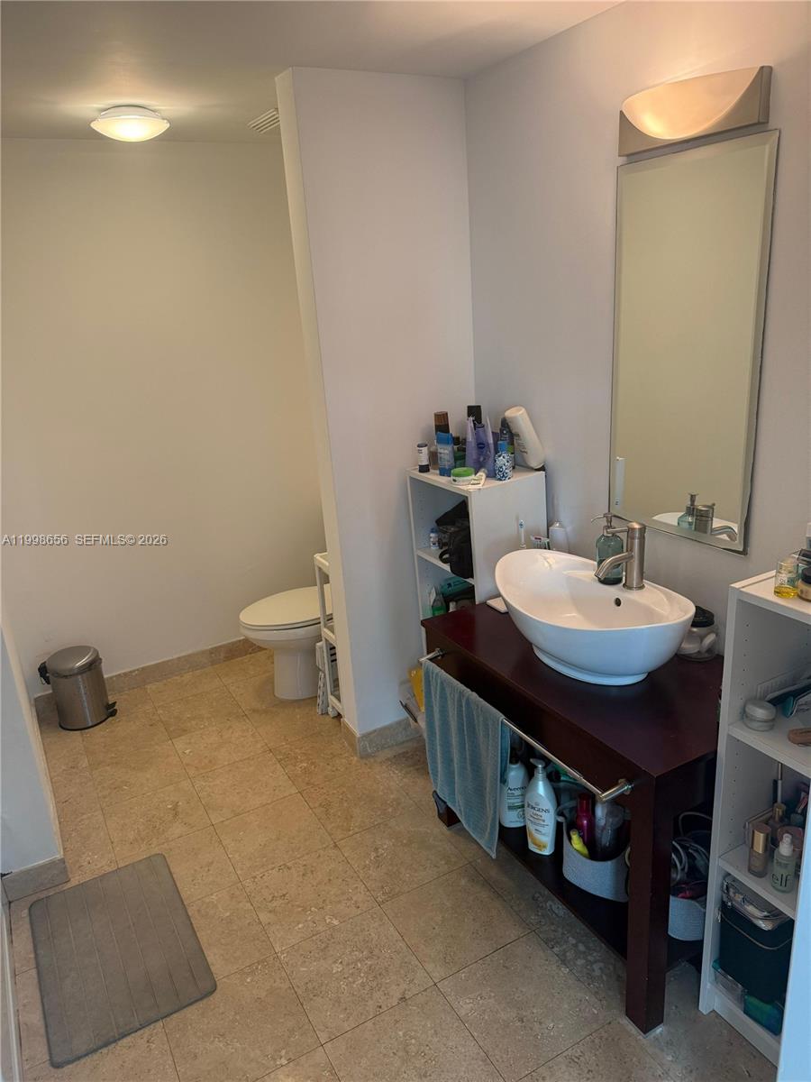 WIND CONDO - Residential Lease