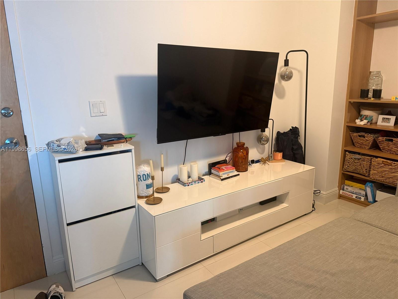 WIND CONDO - Residential Lease