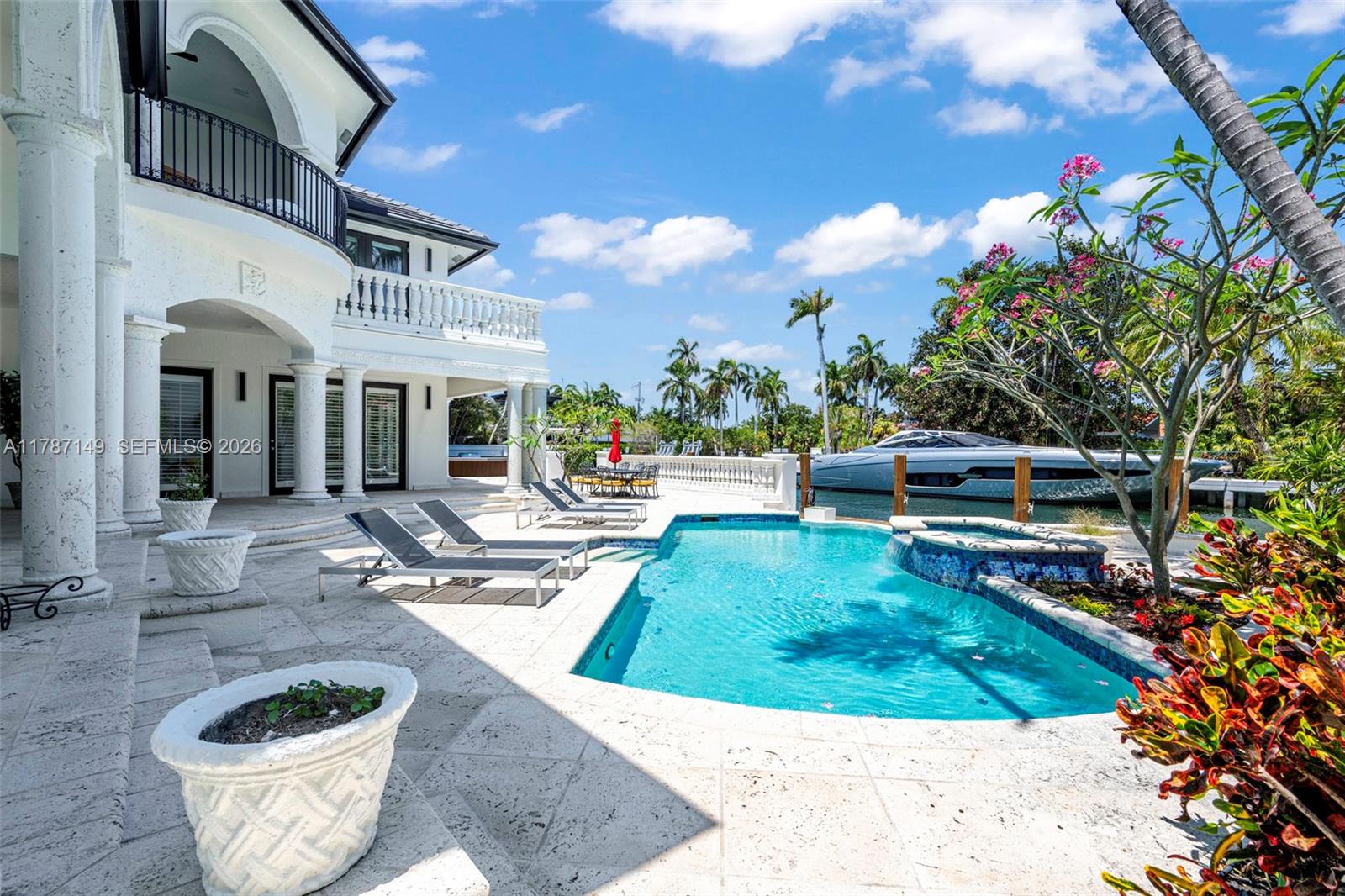 LUCILLE ISLAND - Residential