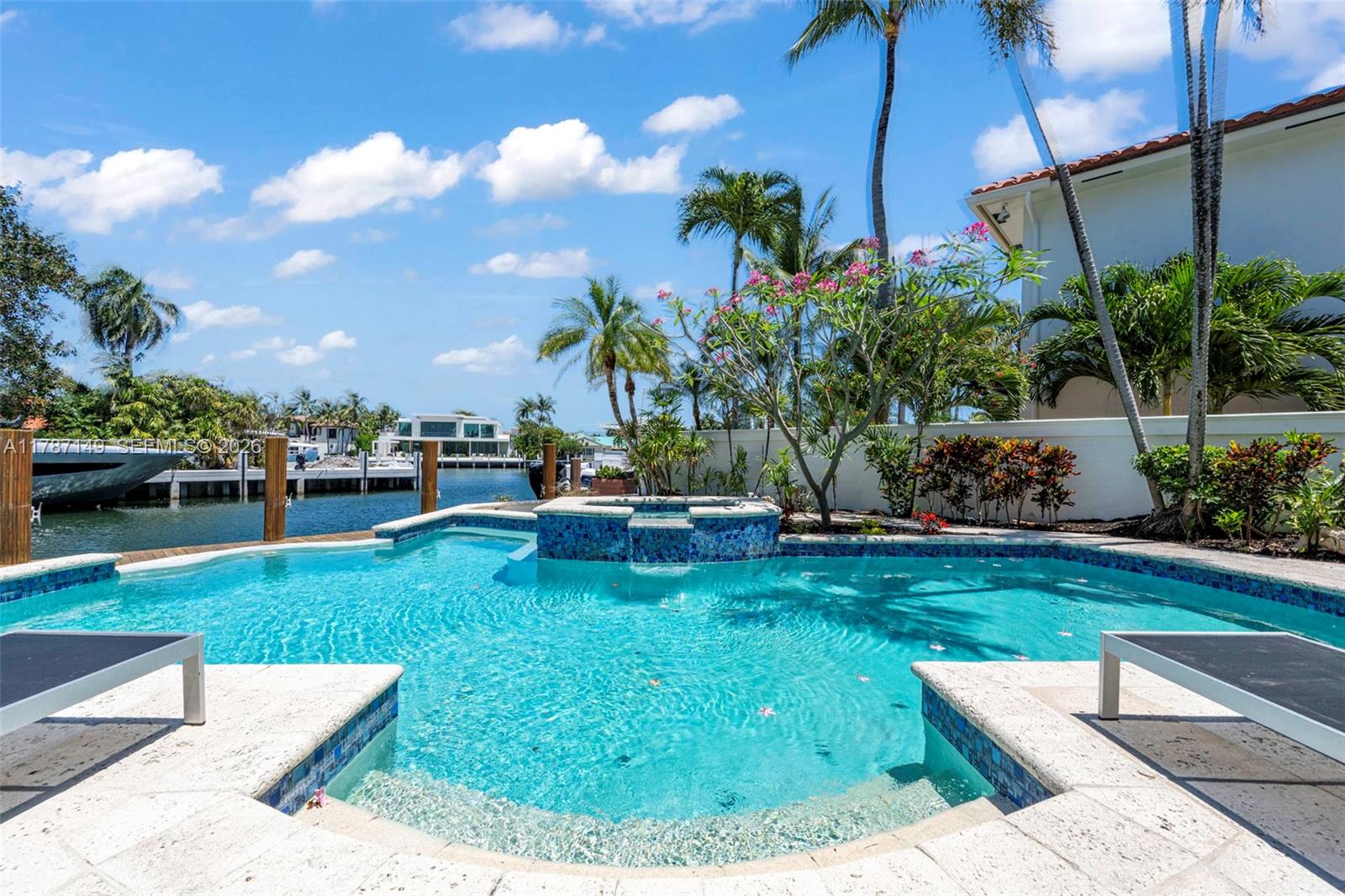 LUCILLE ISLAND - Residential