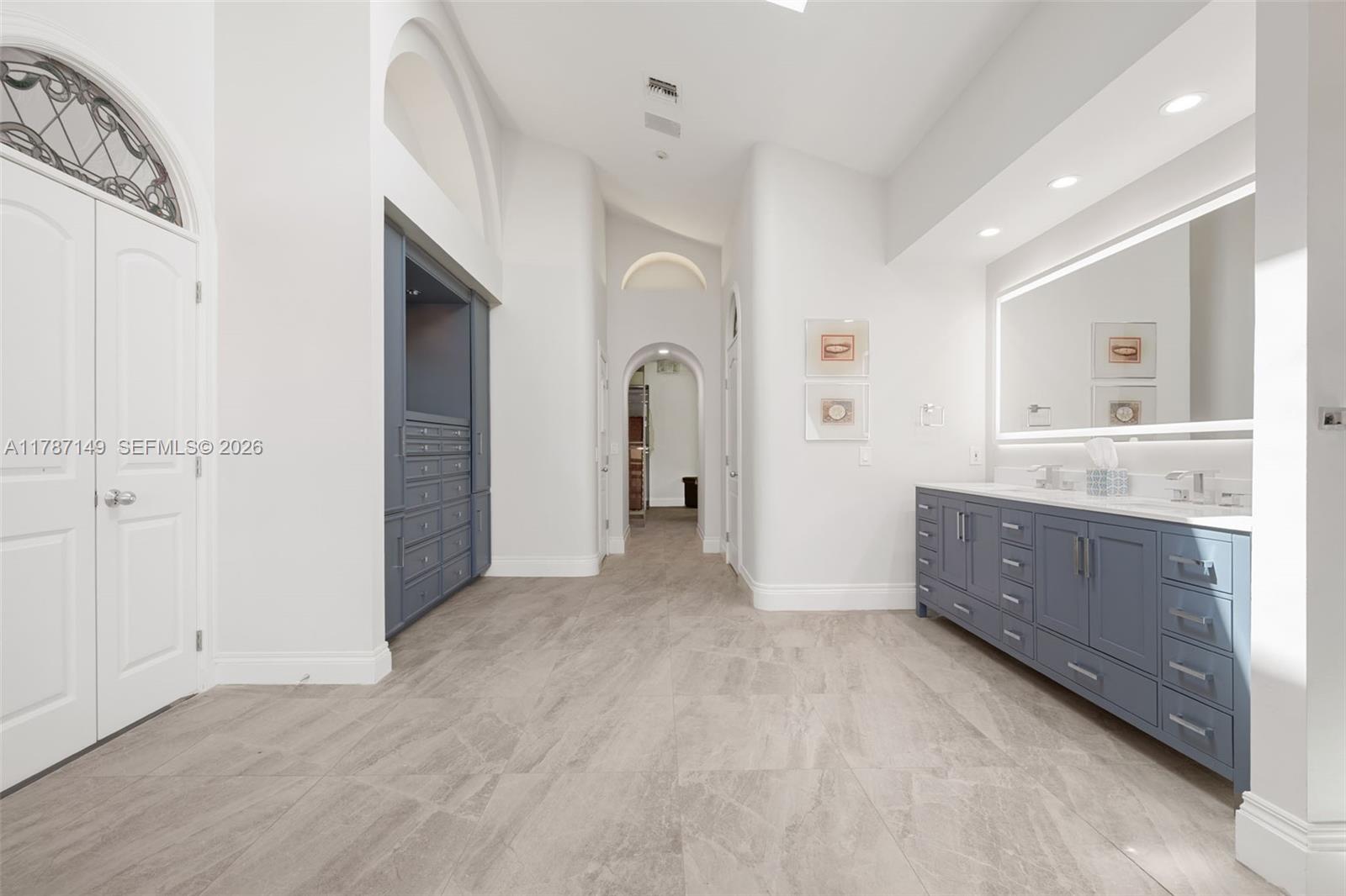 LUCILLE ISLAND - Residential