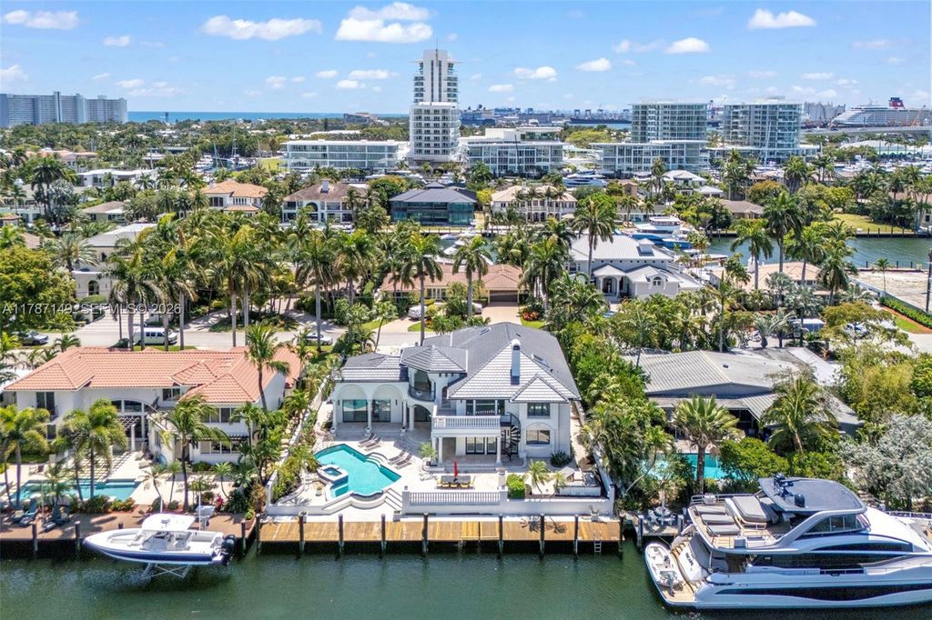 Photo of 2561 Lucille Dr, Fort Lauderdale, FL 33316 (MLS # A11787149)