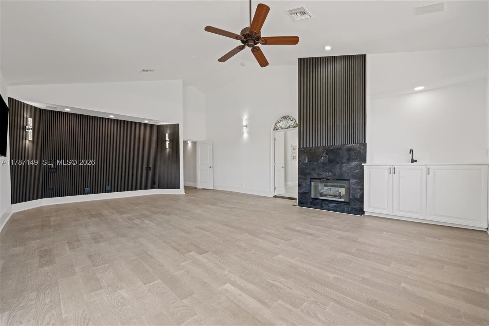 LUCILLE ISLAND - Residential