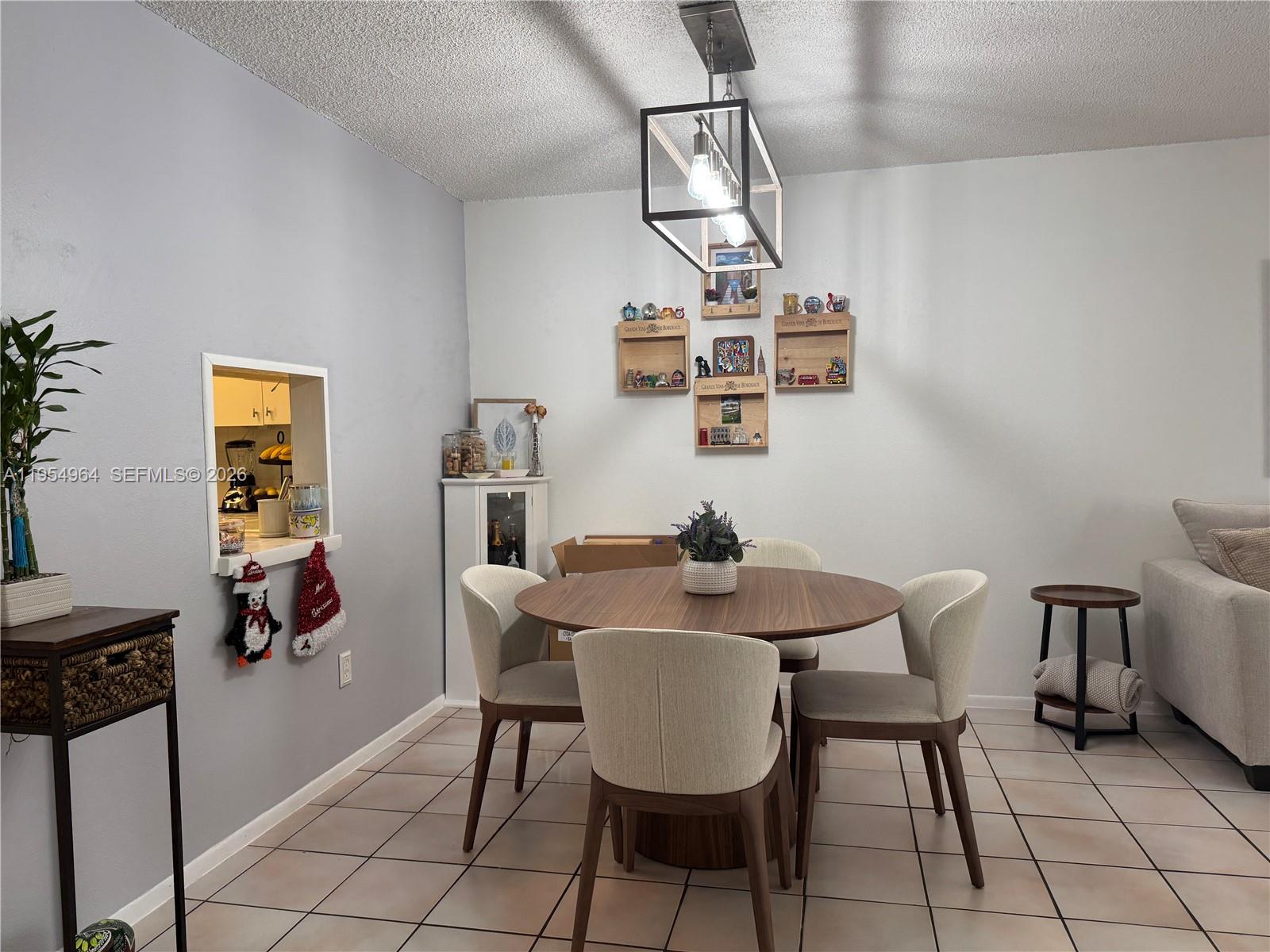 VILLAGE OF KINGS CREEK CO - Residential