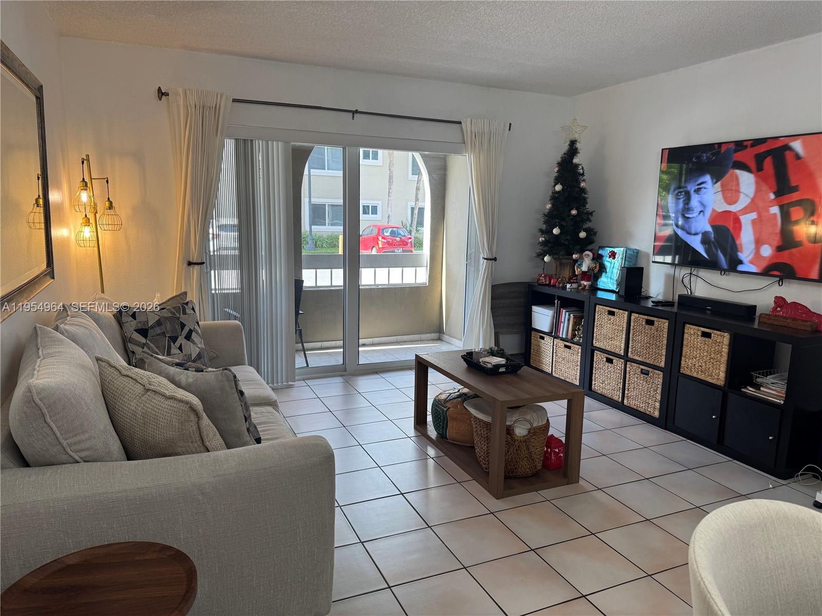 VILLAGE OF KINGS CREEK CO - Residential