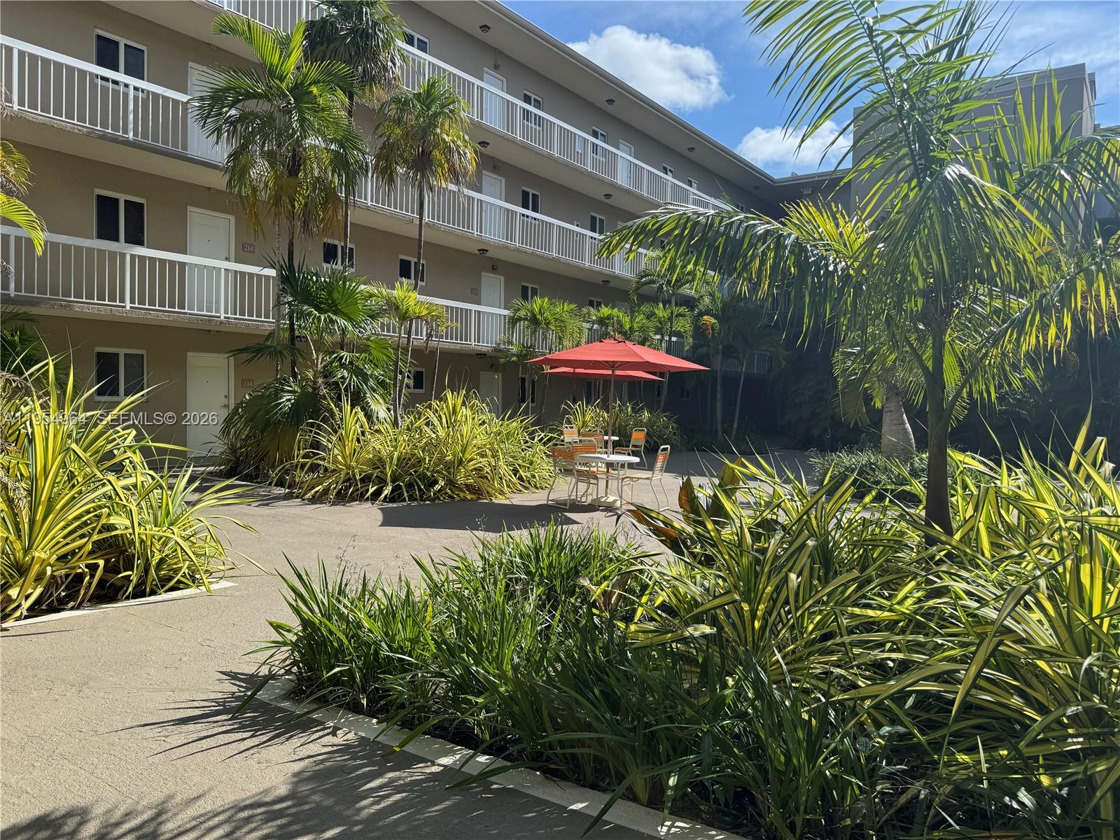 VILLAGE OF KINGS CREEK CO - Residential