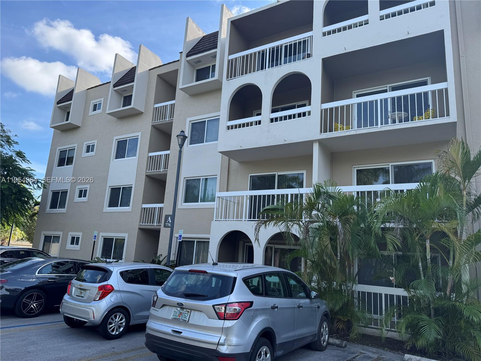 VILLAGE OF KINGS CREEK CO - Residential