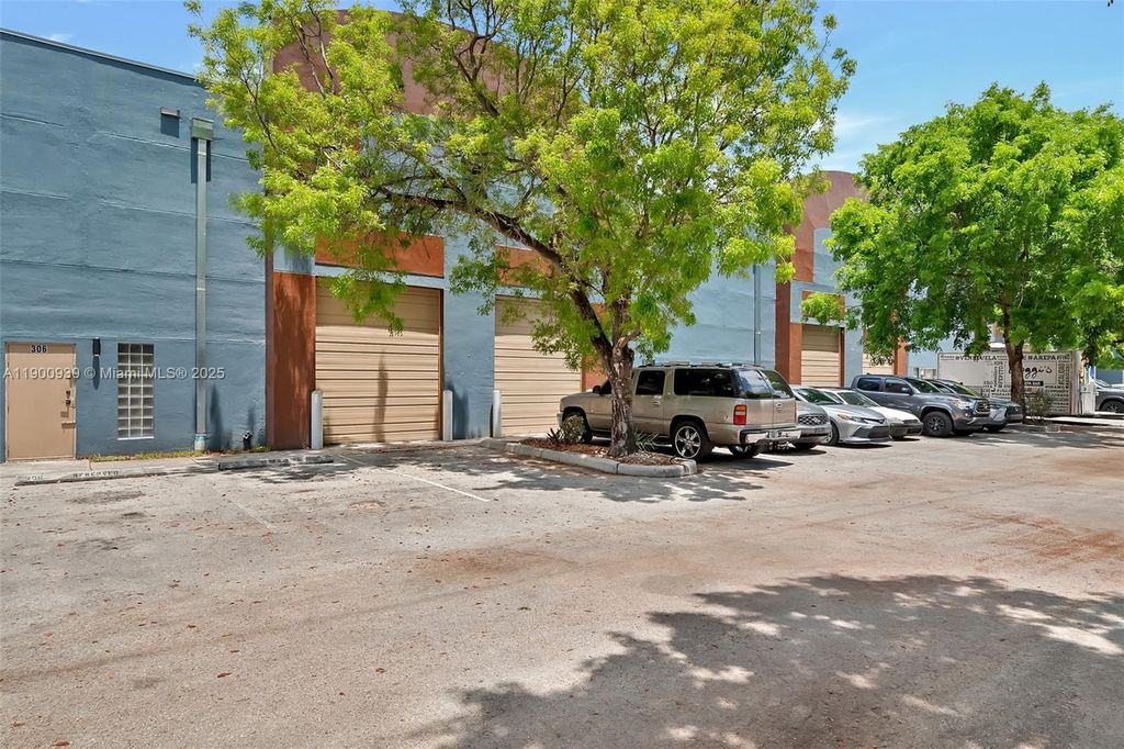 Photo of 20200 NW 2nd Ave #C6, Miami Gardens, FL 33169 (MLS # A11900939)