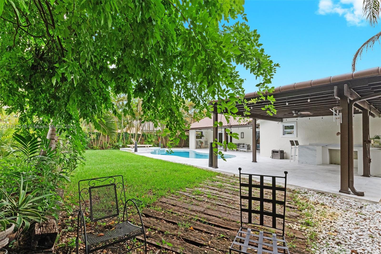 CYPRESS RUN - Residential