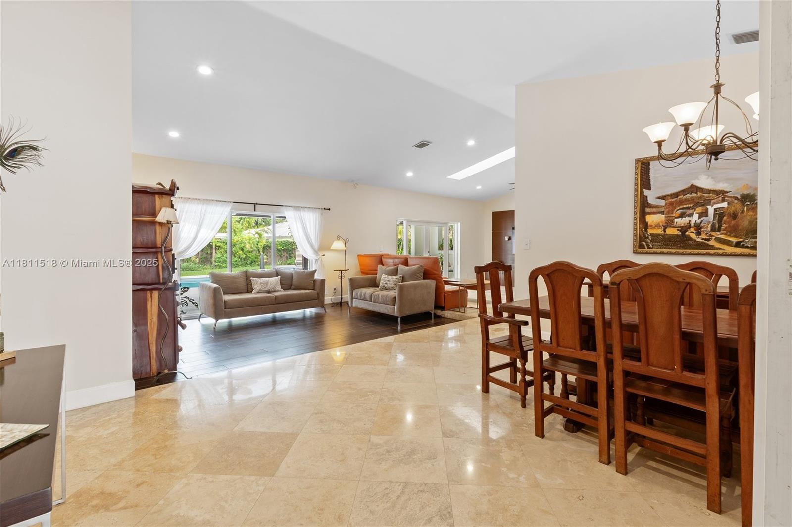 CYPRESS RUN - Residential