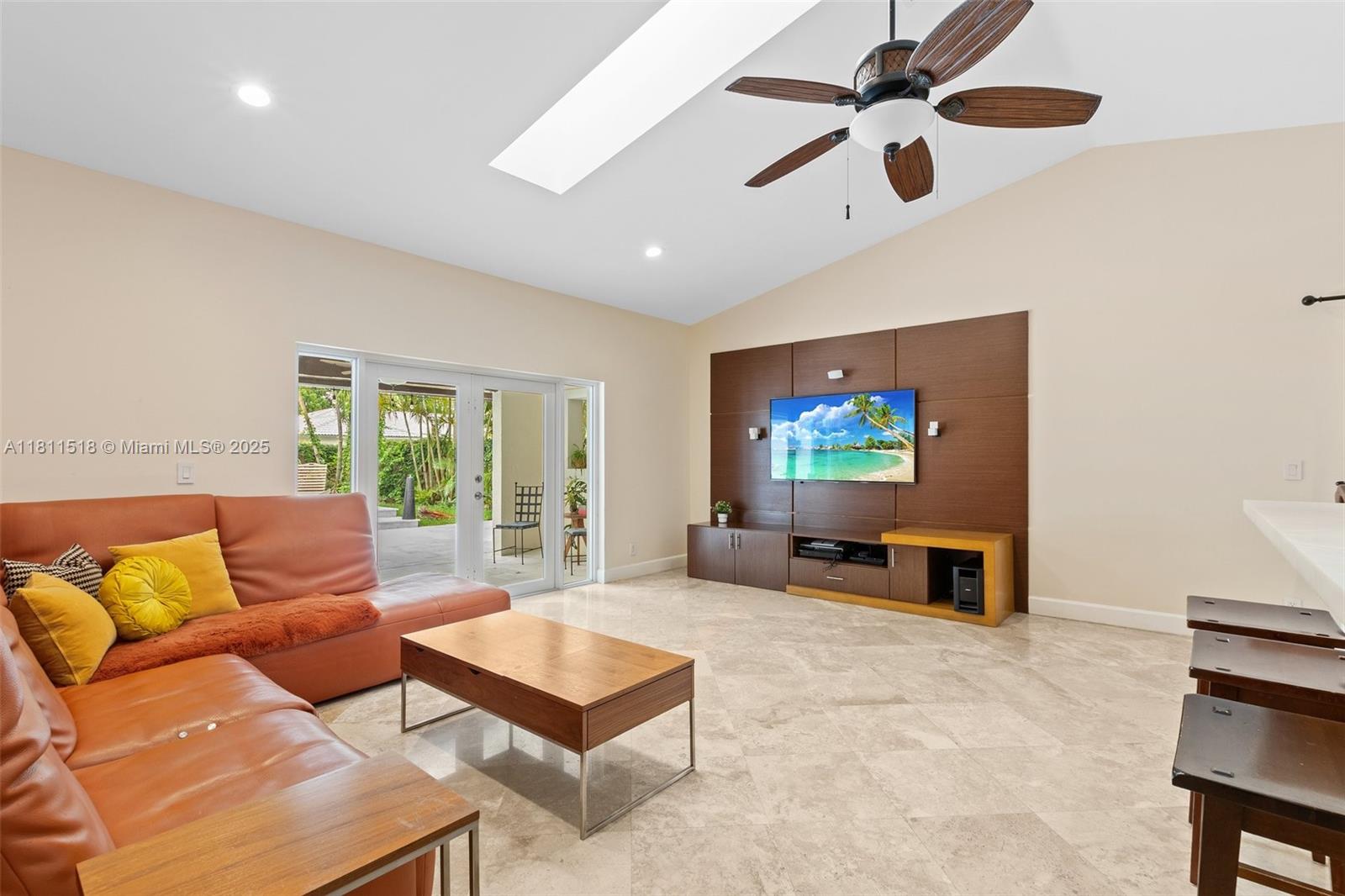 CYPRESS RUN - Residential