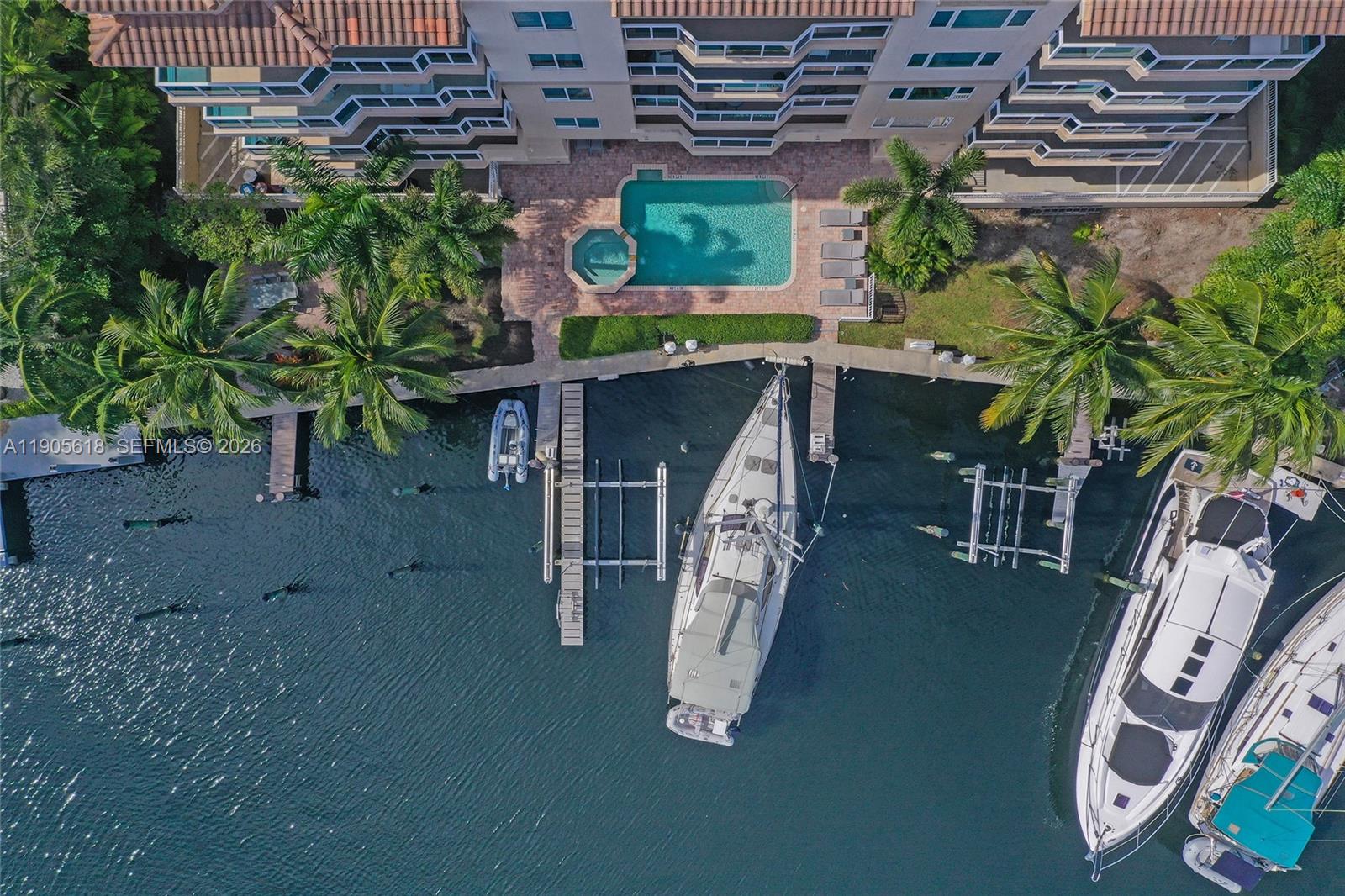 516 Hendricks Isle 2C