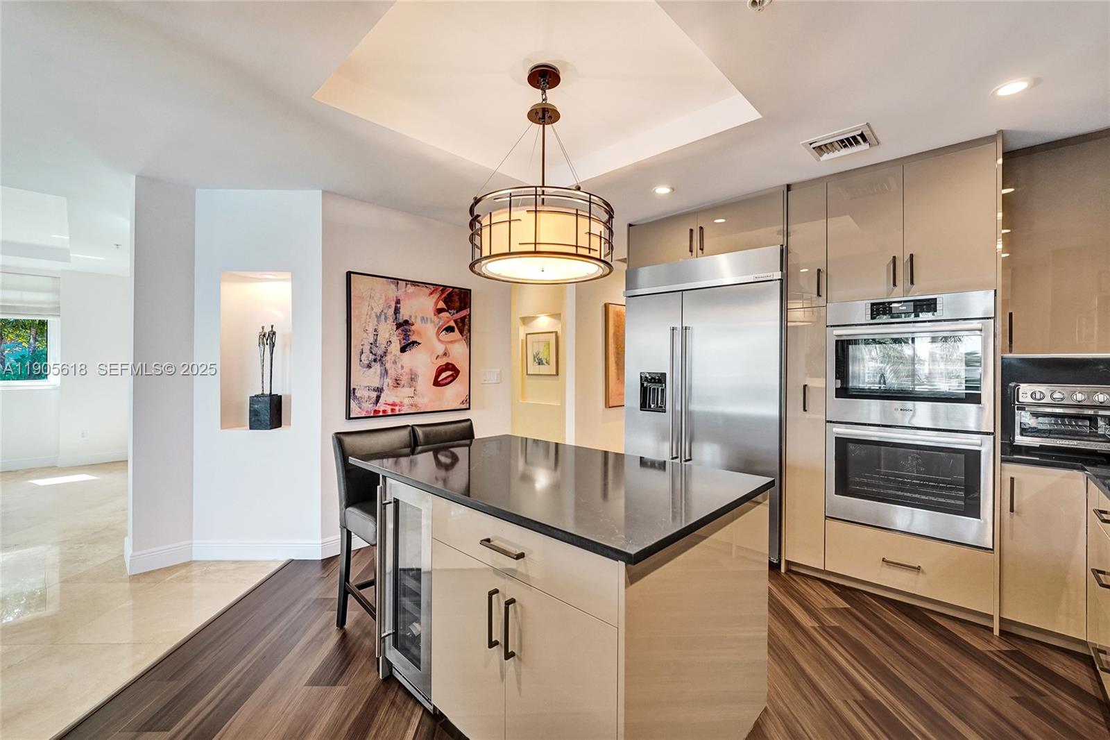 ARIA AT LAS OLAS CONDO - Residential