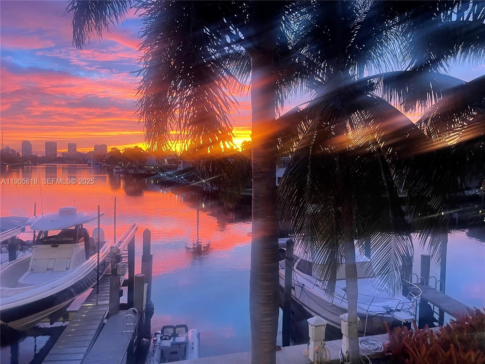 ARIA AT LAS OLAS CONDO - Residential