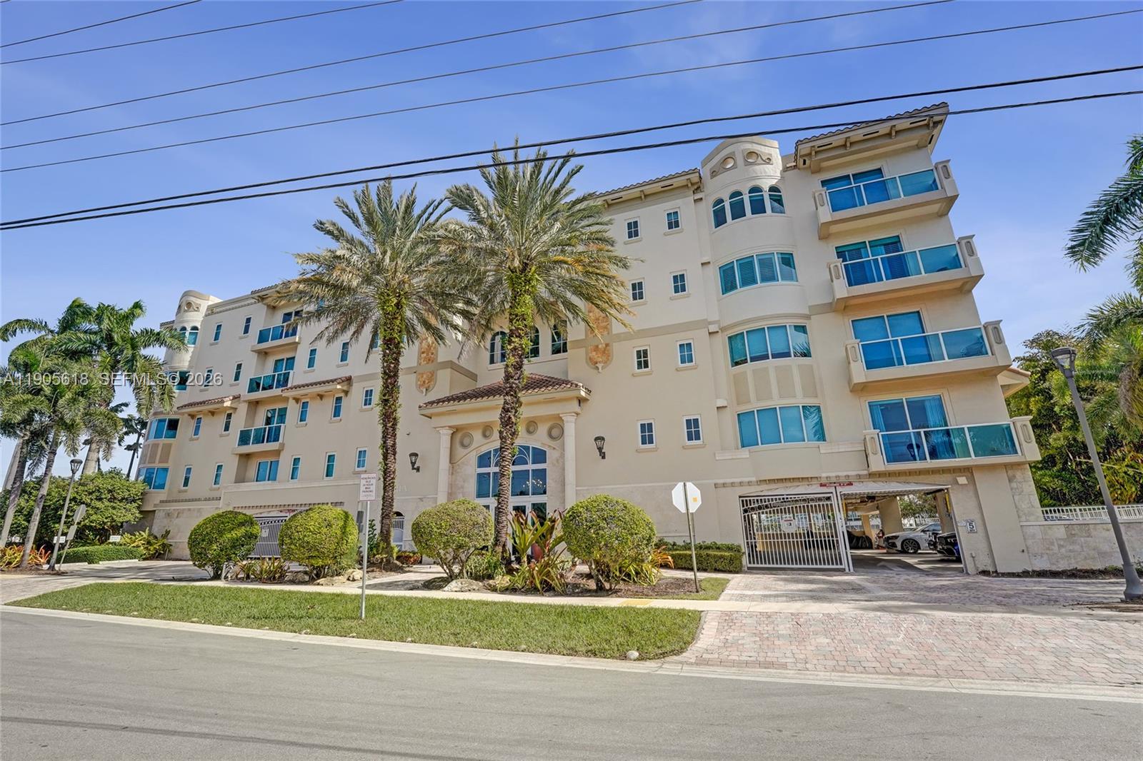 ARIA AT LAS OLAS CONDO - Residential