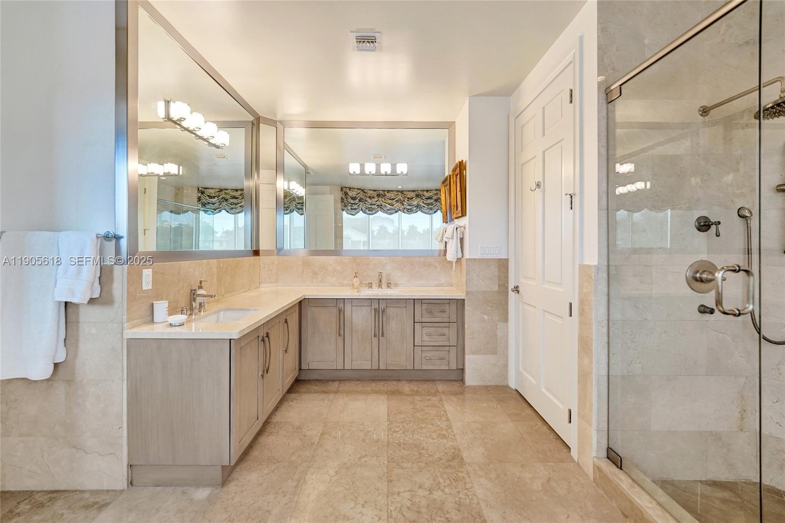 ARIA AT LAS OLAS CONDO - Residential