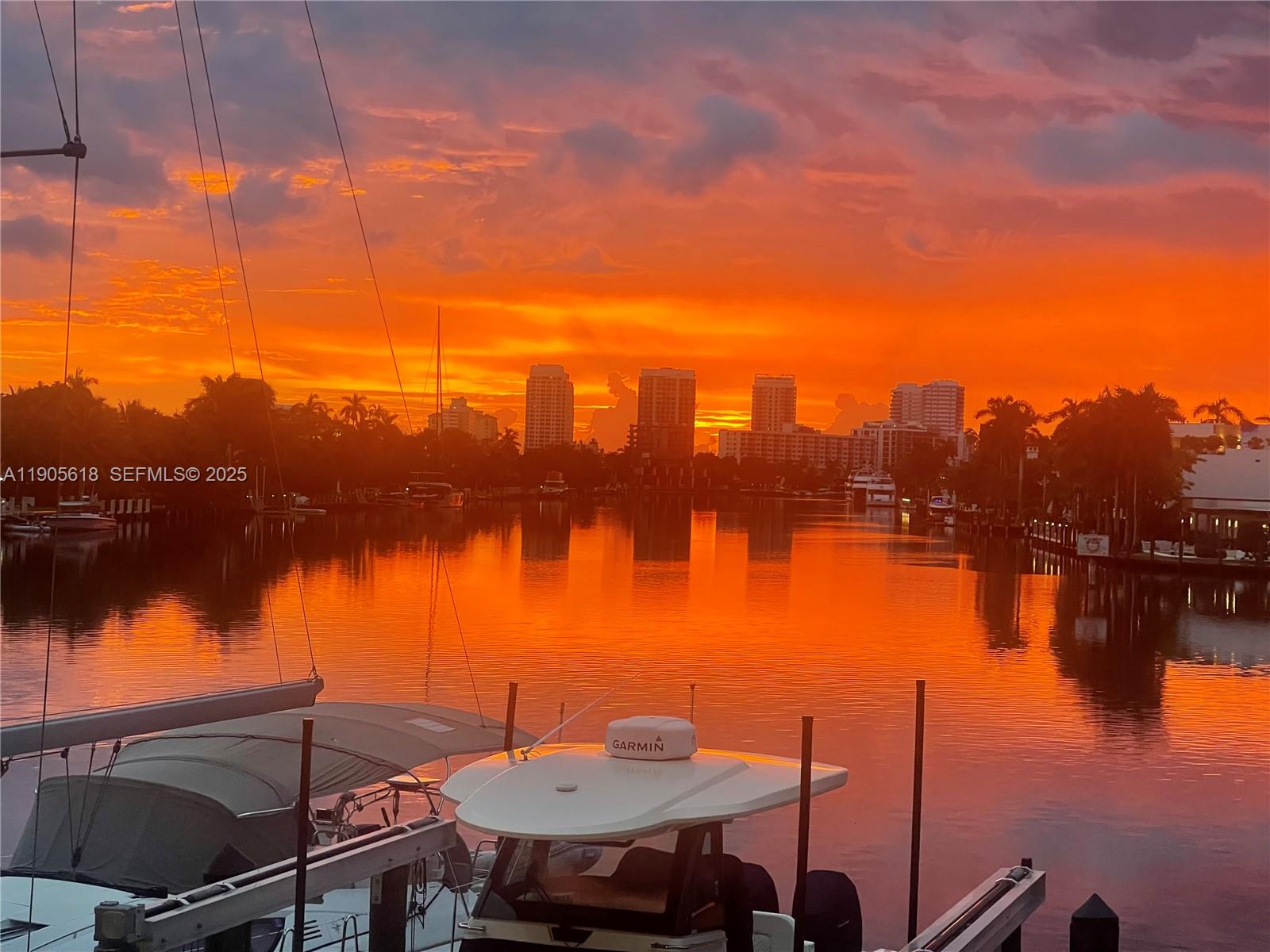 ARIA AT LAS OLAS CONDO - Residential