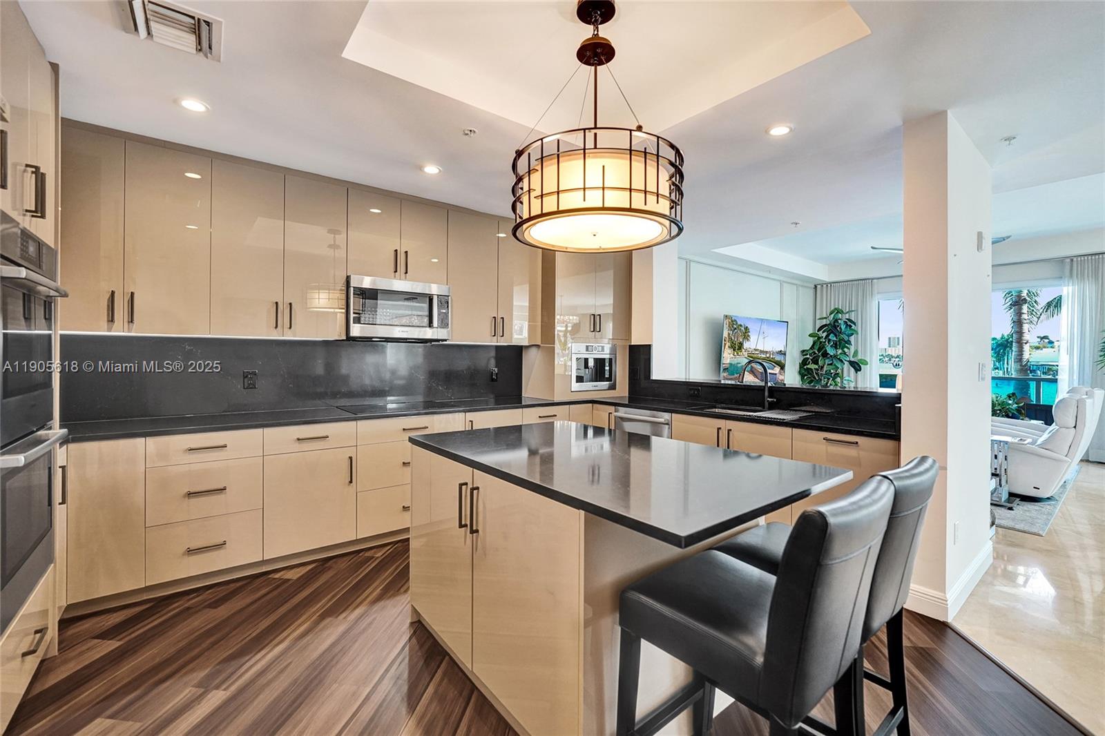 ARIA AT LAS OLAS CONDO - Residential