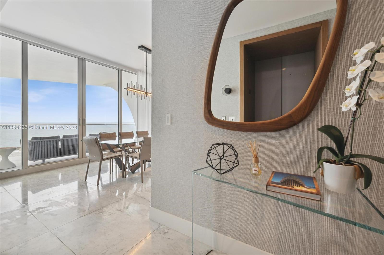 JADE SIGNATURE CONDO - Residential