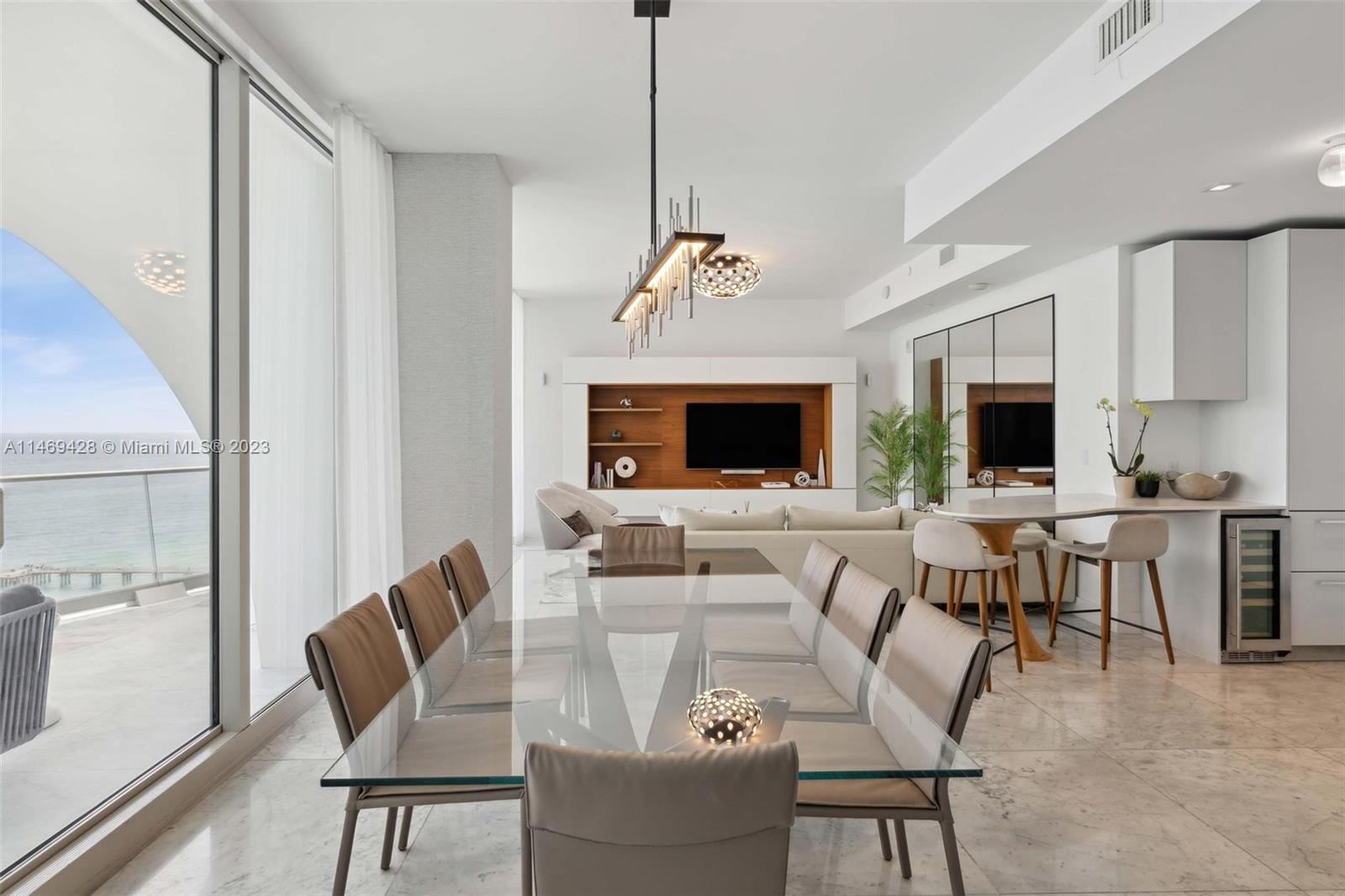 JADE SIGNATURE CONDO - Residential