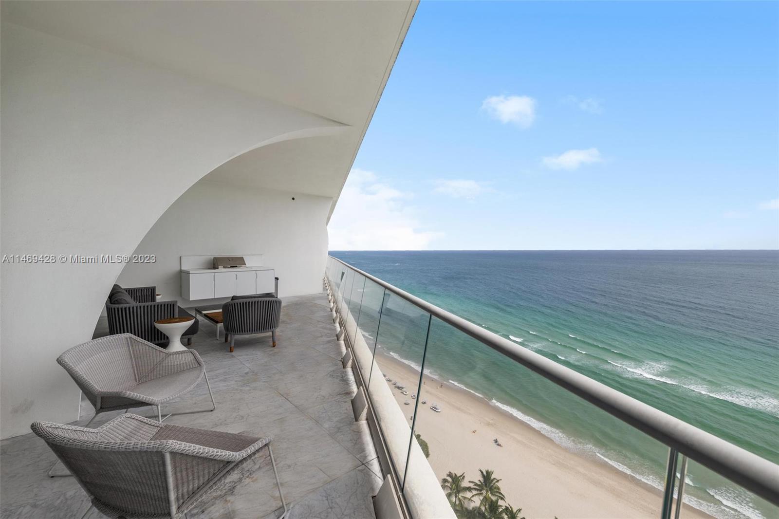 JADE SIGNATURE CONDO - Residential