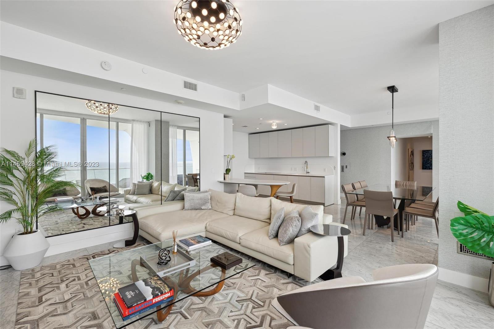 JADE SIGNATURE CONDO - Residential