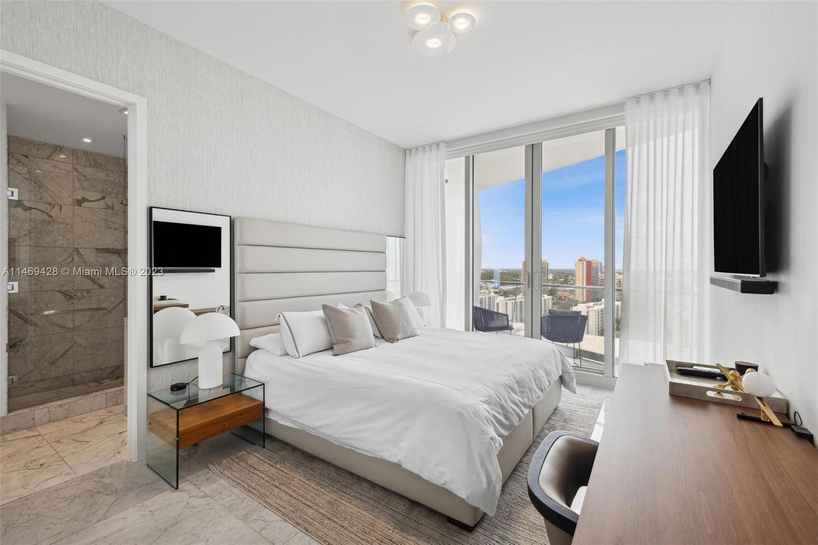 JADE SIGNATURE CONDO - Residential