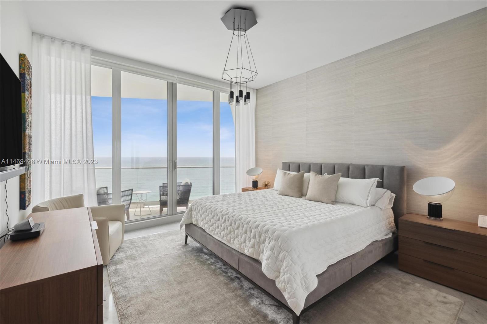 JADE SIGNATURE CONDO - Residential