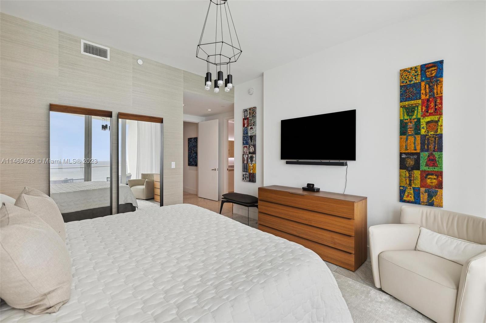 JADE SIGNATURE CONDO - Residential