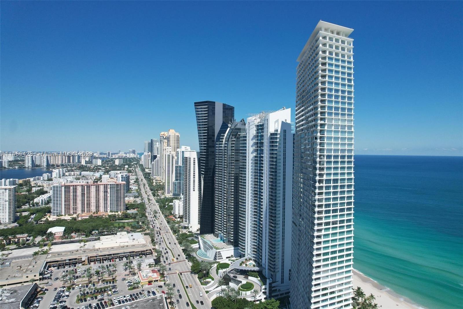 JADE SIGNATURE CONDO - Residential