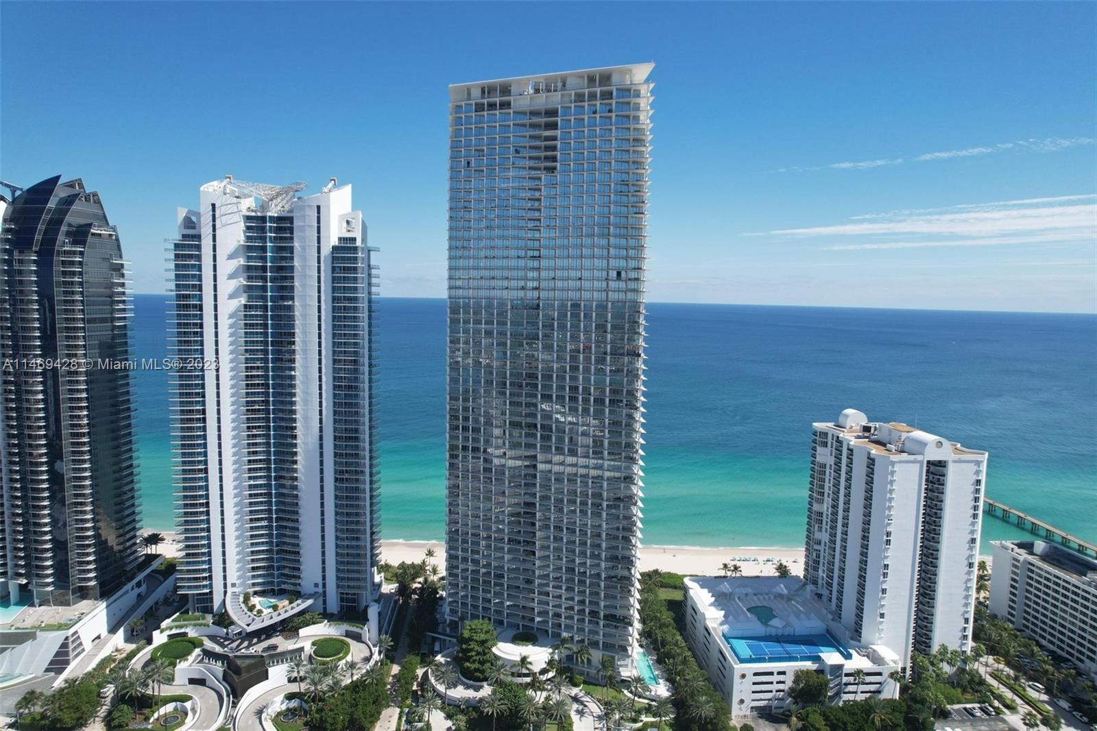 JADE SIGNATURE CONDO - Residential