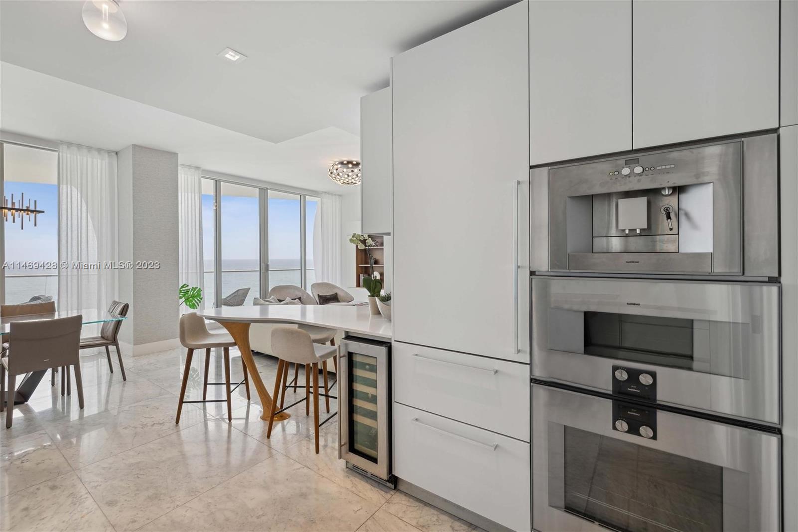 JADE SIGNATURE CONDO - Residential