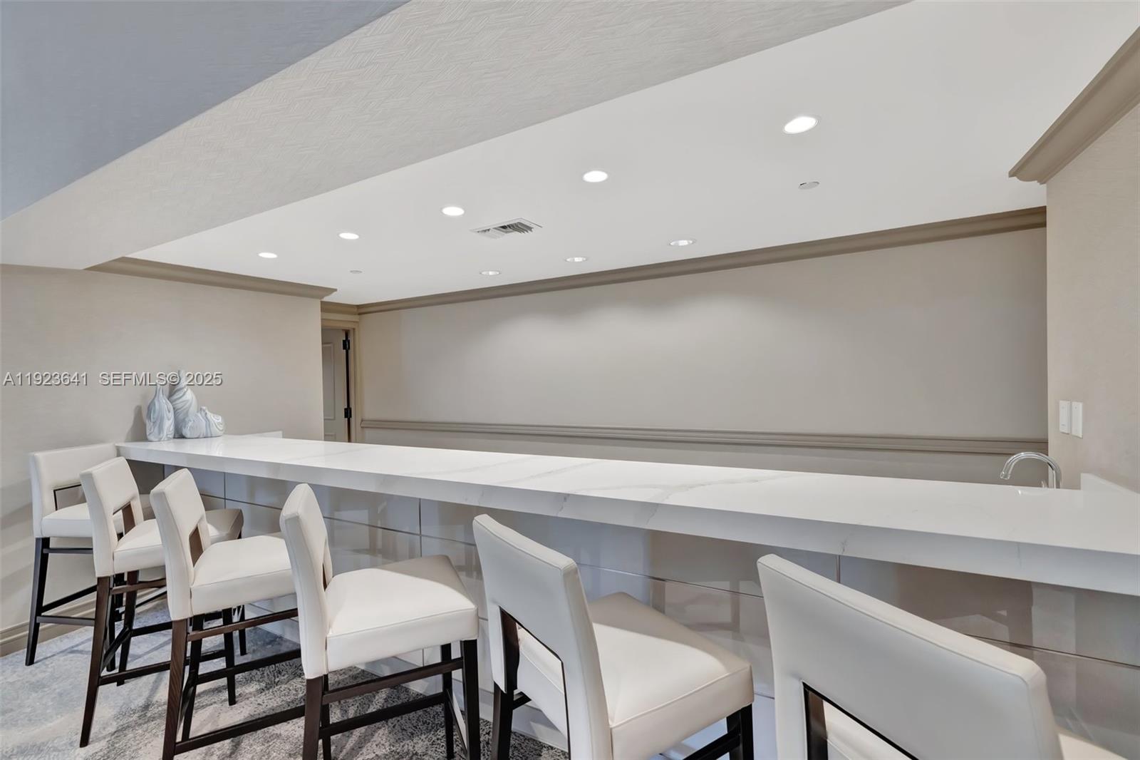 7000 ISL BLVD WILLIAMS IS - Residential