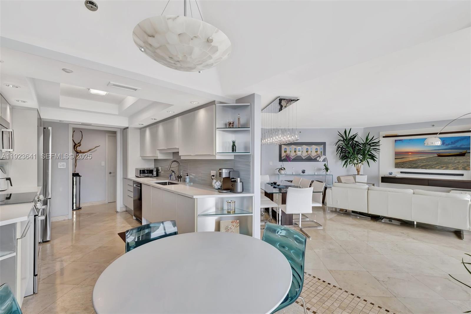 7000 ISL BLVD WILLIAMS IS - Residential