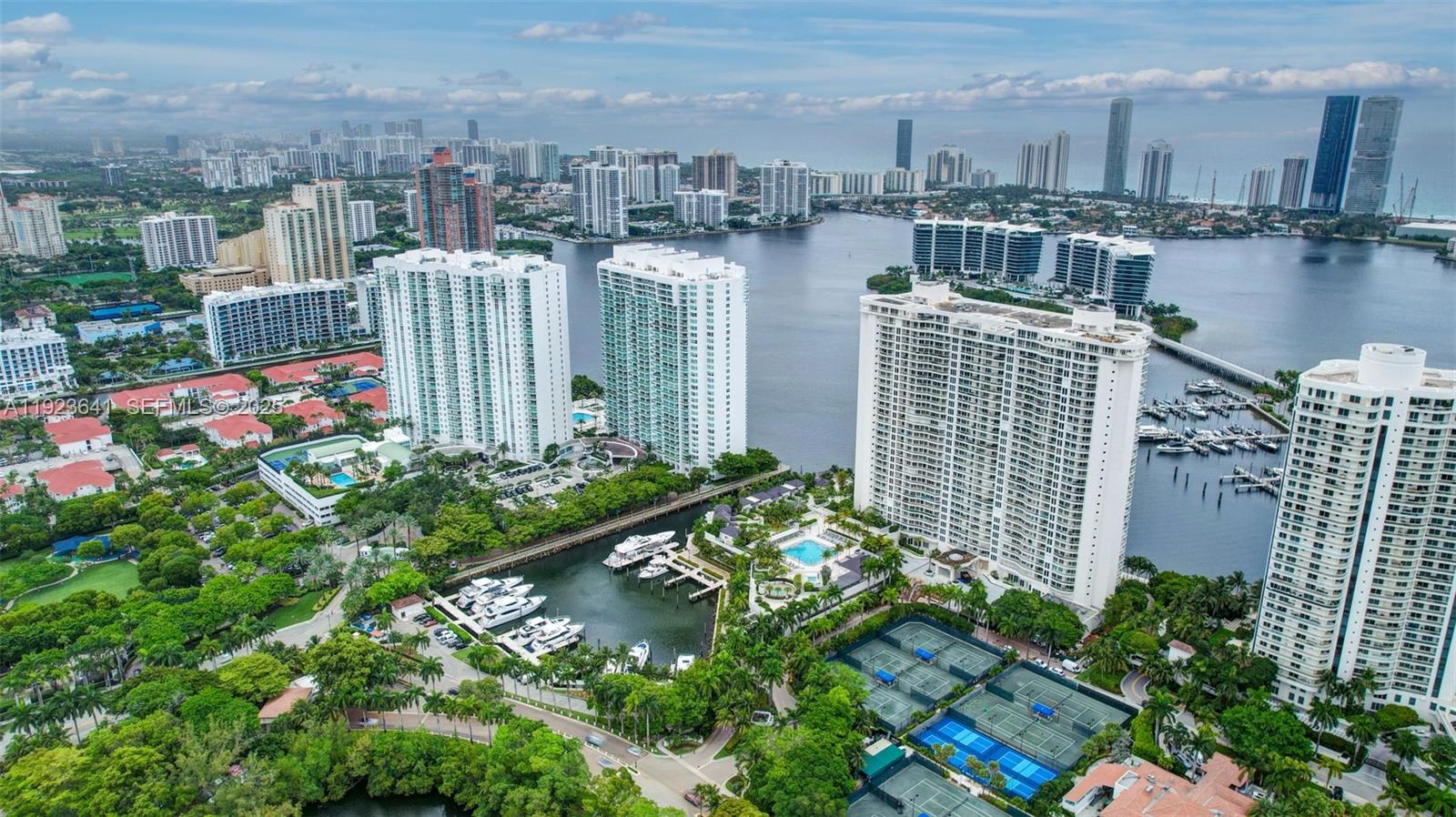 7000 ISL BLVD WILLIAMS IS - Residential