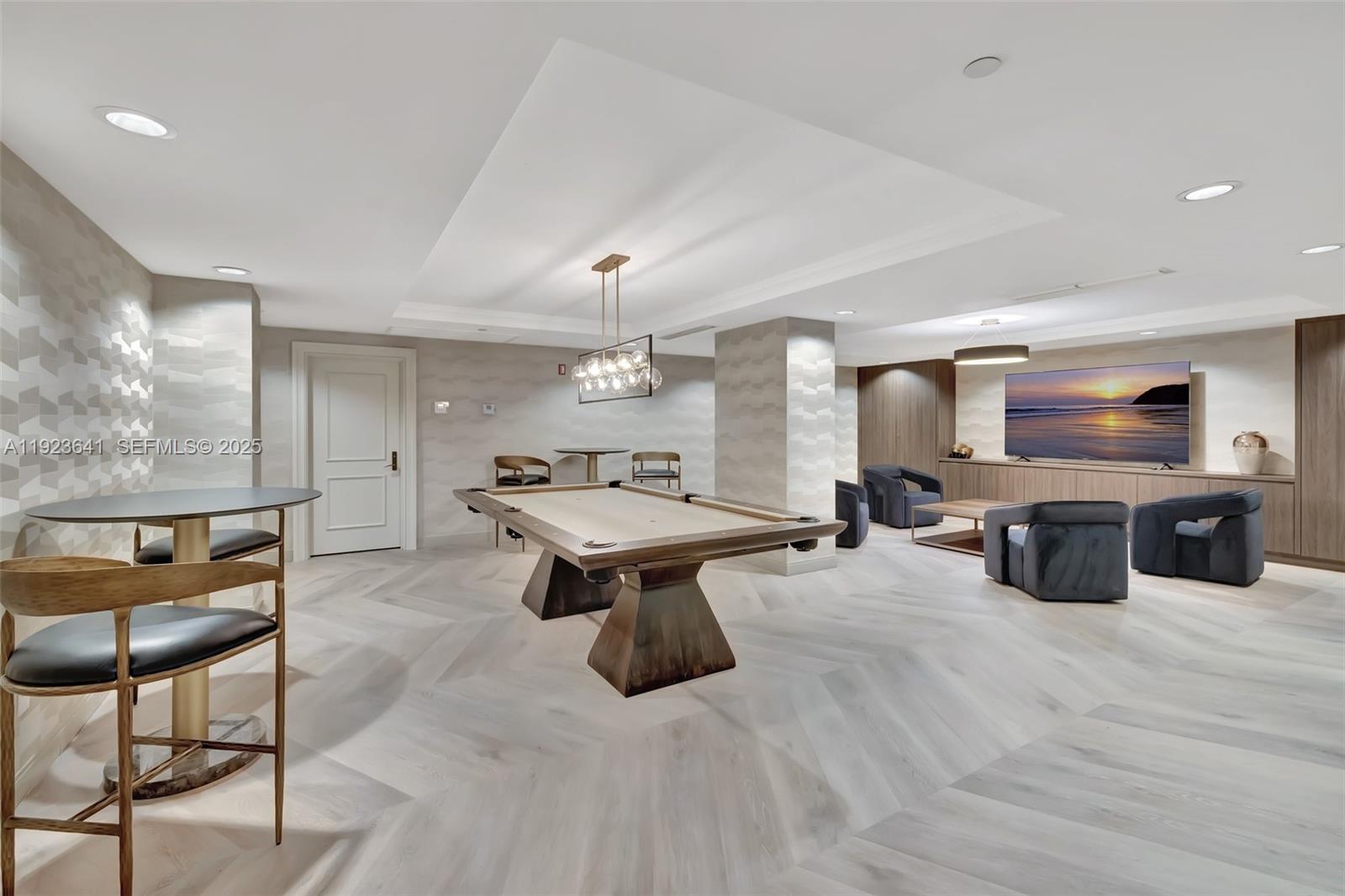 7000 ISL BLVD WILLIAMS IS - Residential