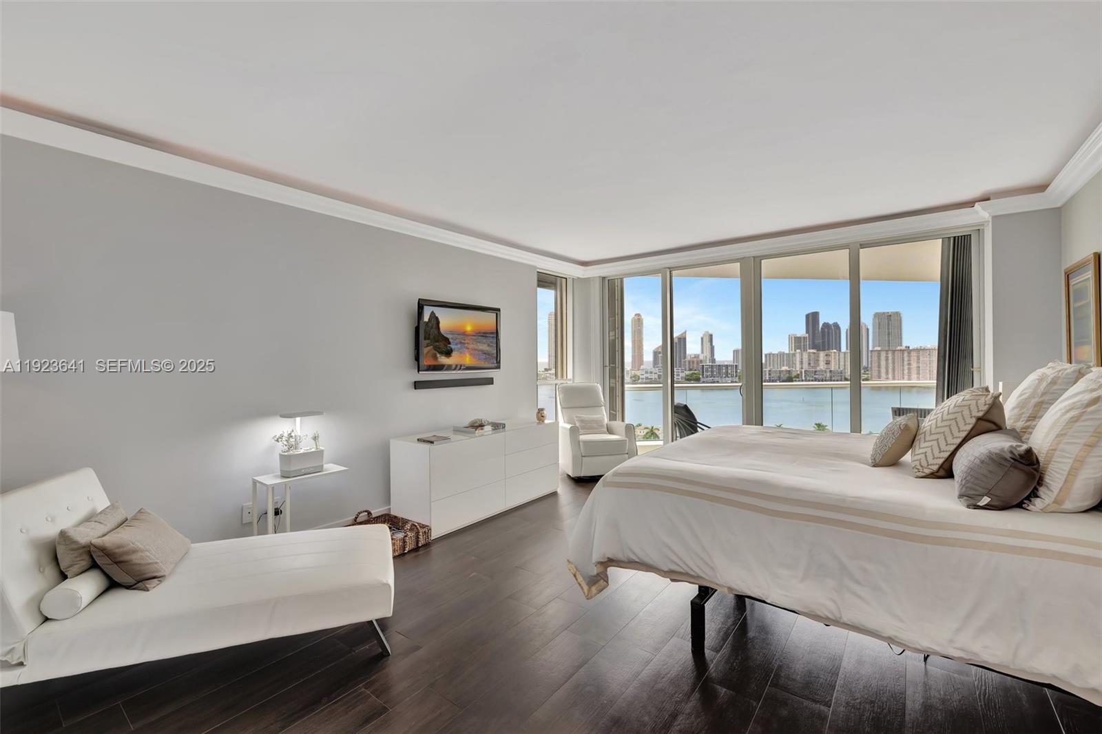 7000 ISL BLVD WILLIAMS IS - Residential