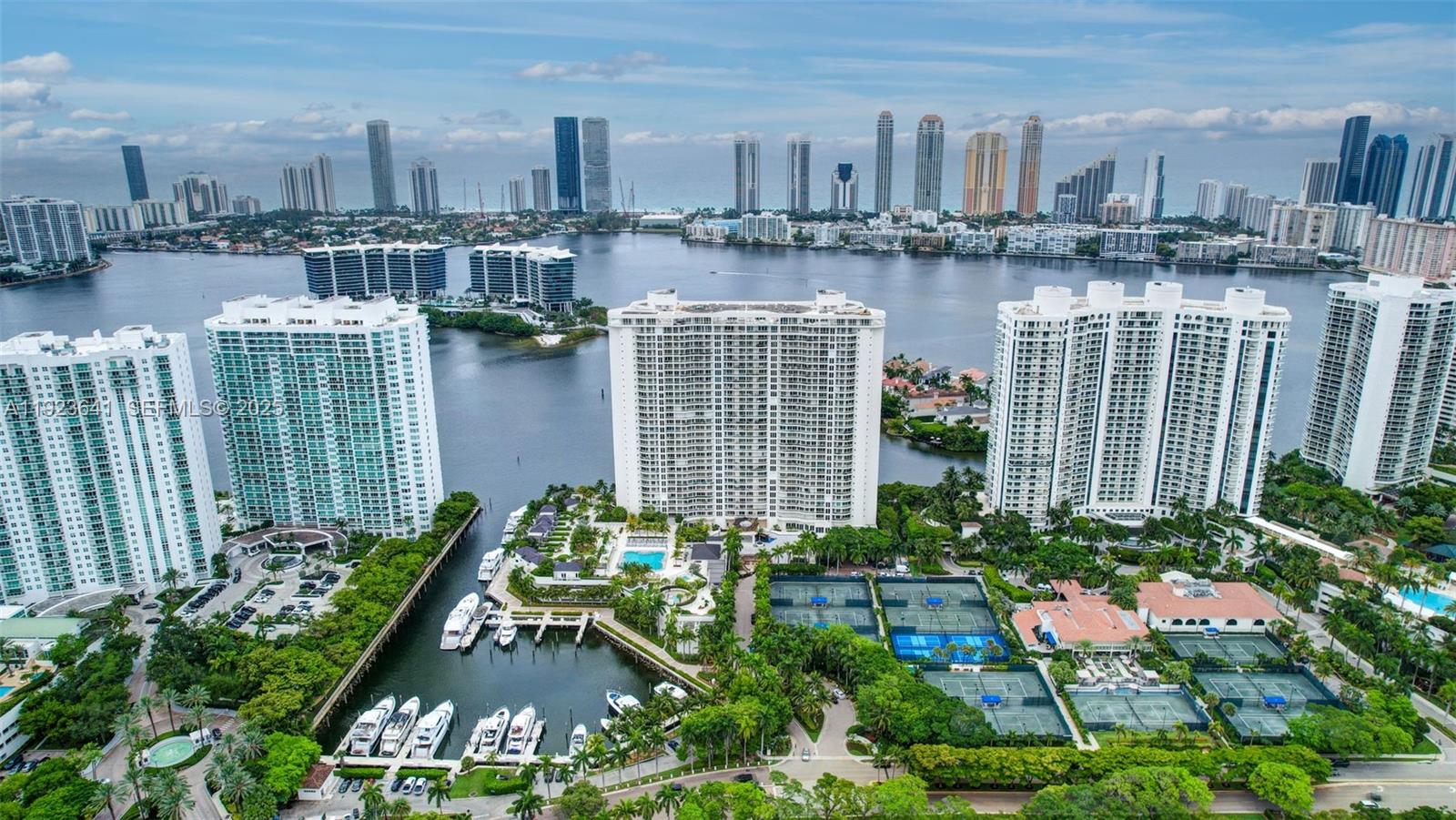 7000 ISL BLVD WILLIAMS IS - Residential